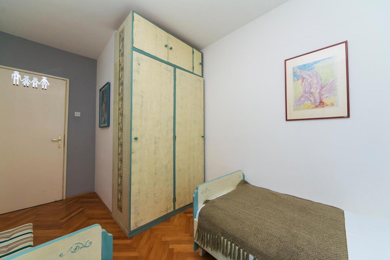 Aart Apartment