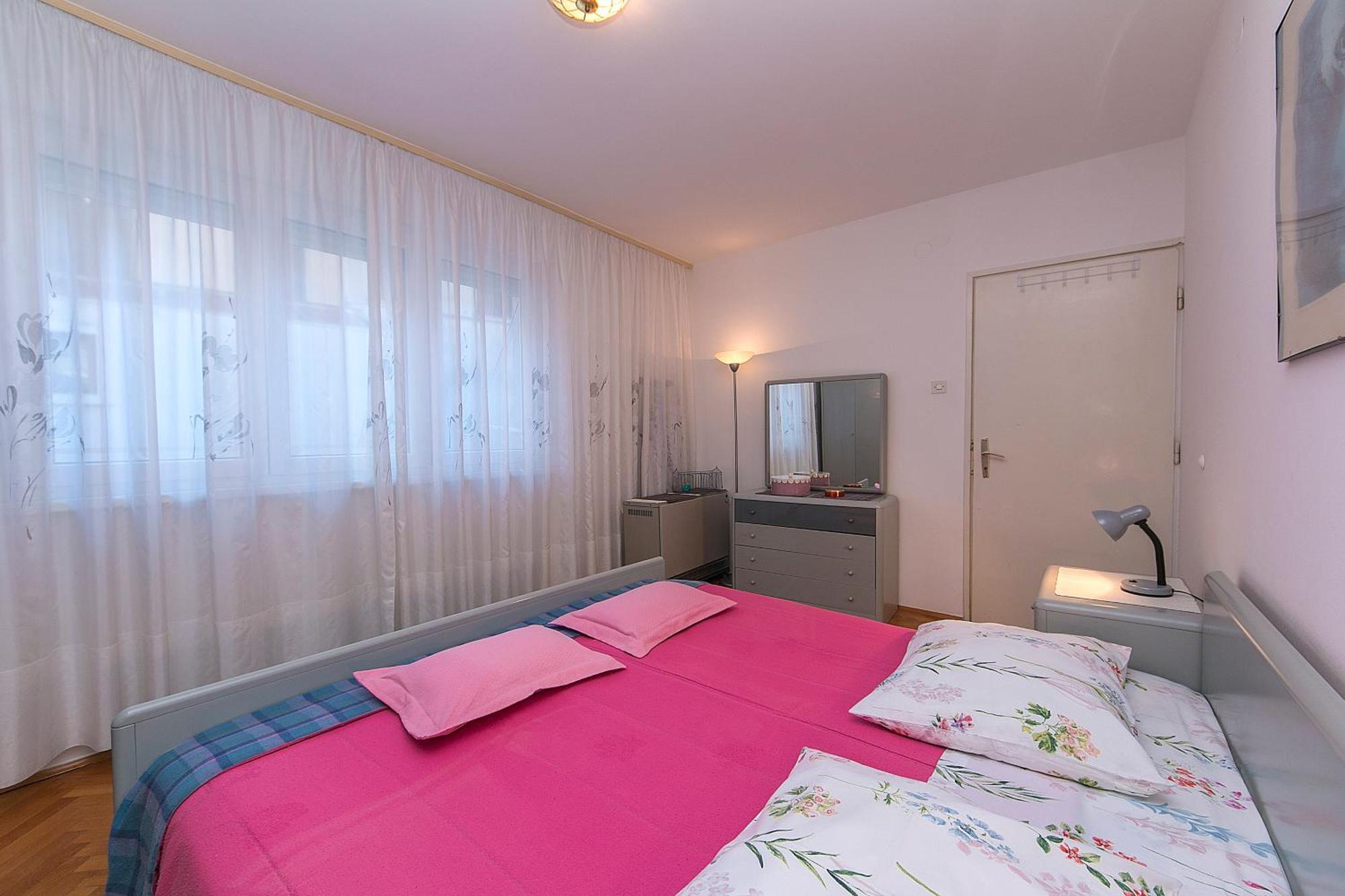 Aart * Podgora
